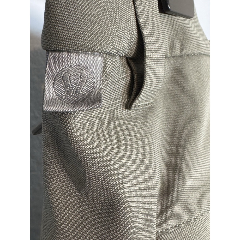 Lululemon Men's Pants 33 Green ABC/Commission Slim 5-Pocket Stretch - Picture 3 of 6